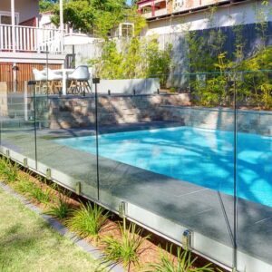 Lower North Shore Pool Design with Stone Feature Wall | Northbridge ...